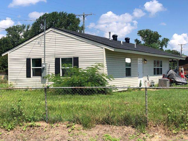 915 S 5th Street, Dardanelle, AR 72834