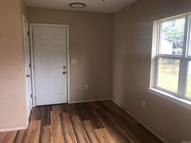 915 S 5th Street, Dardanelle, AR 72834