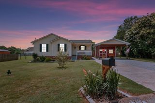 109 Saint Margarett Cir, Columbia, TN 38401