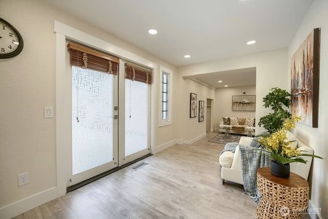 11914 NE 148th Street, Kirkland, WA 98034
