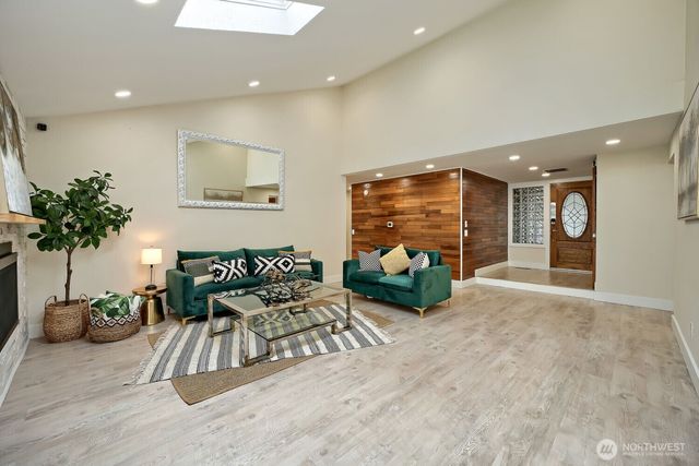 11914 NE 148th Street, Kirkland, WA 98034