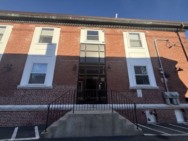 59 North Avenue 2, Rockland, MA 02370
