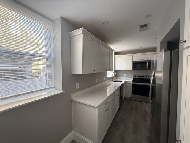59 North Avenue 2, Rockland, MA 02370