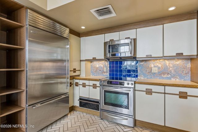 2970 ST JOHNS Avenue 4A, Jacksonville, FL 32205