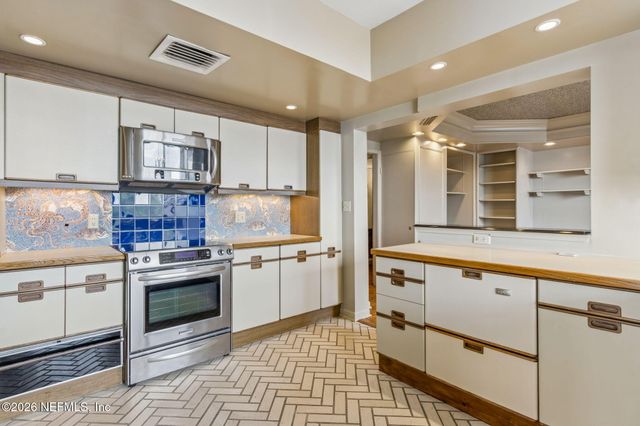 2970 ST JOHNS Avenue 4A, Jacksonville, FL 32205