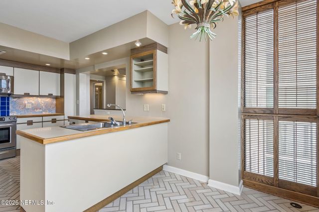 2970 ST JOHNS Avenue 4A, Jacksonville, FL 32205