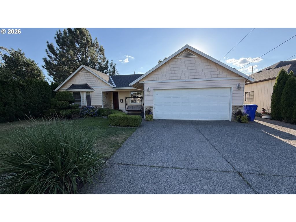 217 Se 90TH Ave, Portland, OR 97216