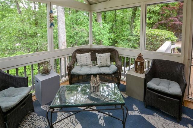 6090 Weatherly Drive NW, Sandy Springs, GA 30328