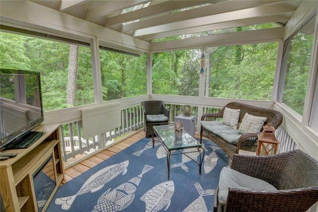 6090 Weatherly Drive NW, Sandy Springs, GA 30328
