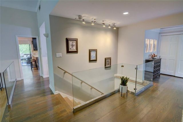 6090 Weatherly Drive NW, Sandy Springs, GA 30328