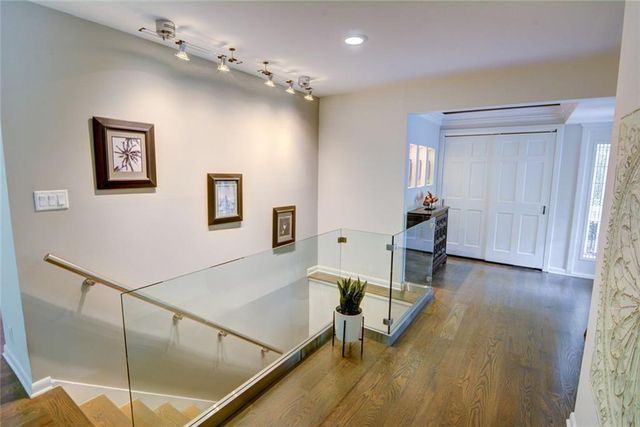 6090 Weatherly Drive NW, Sandy Springs, GA 30328