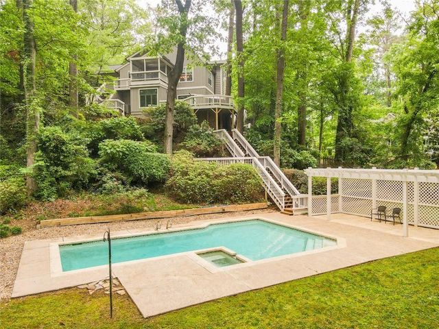 6090 Weatherly Drive NW, Sandy Springs, GA 30328