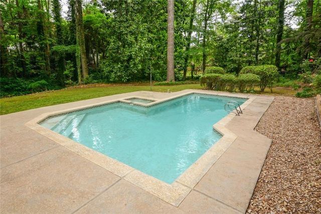 6090 Weatherly Drive NW, Sandy Springs, GA 30328