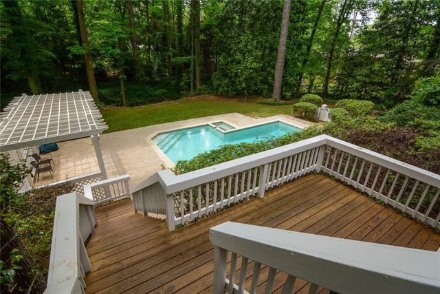 6090 Weatherly Drive NW, Sandy Springs, GA 30328