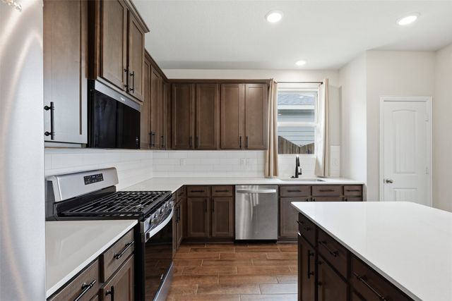 8200 Korat Vista, Godley, TX 76044