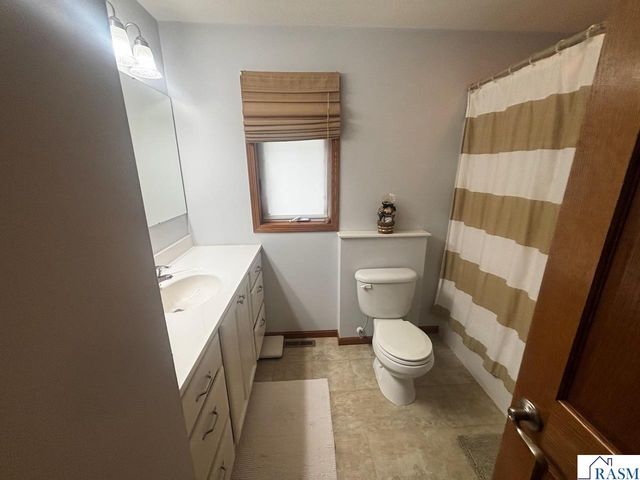 1924 Rock Ridge Lane, St. Peter, MN 56082
