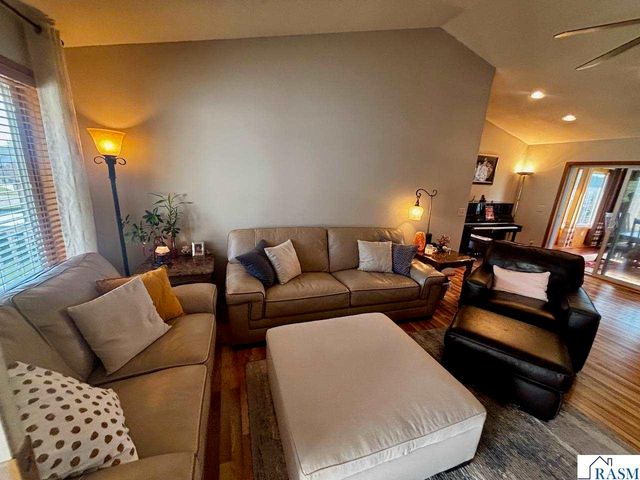 1924 Rock Ridge Lane, St. Peter, MN 56082