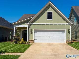 1005 Highgrove Heights, Harvest, AL 35749