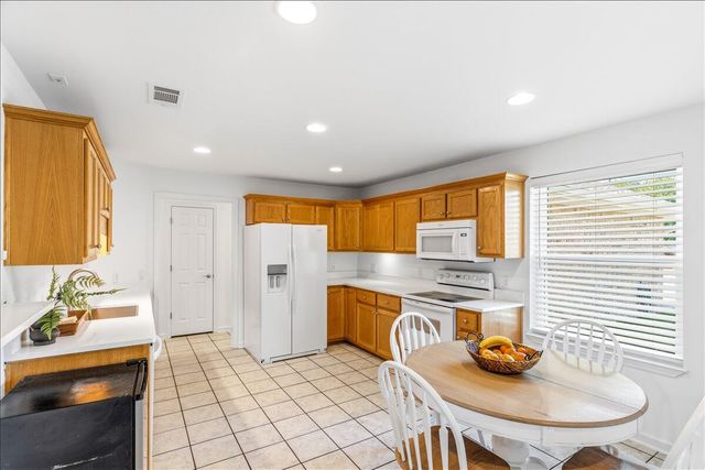 2232 Lemure Drive, Navarre, FL 32566
