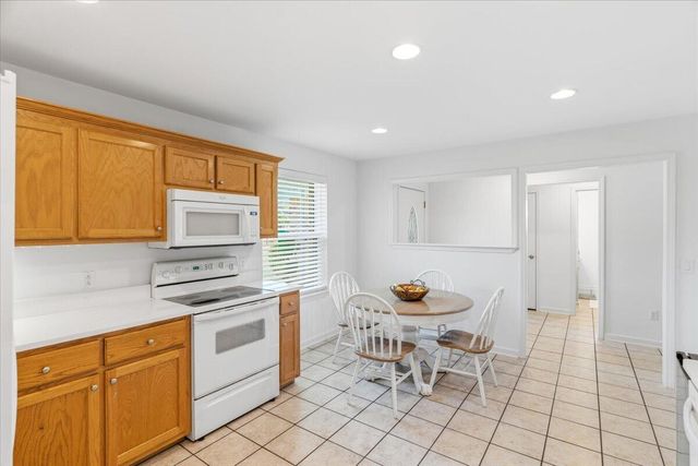 2232 Lemure Drive, Navarre, FL 32566