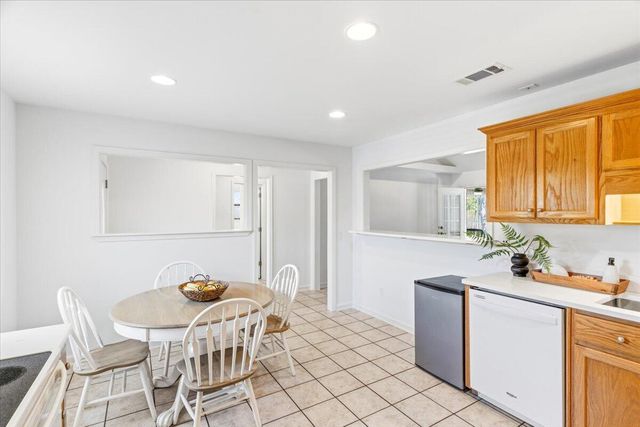 2232 Lemure Drive, Navarre, FL 32566