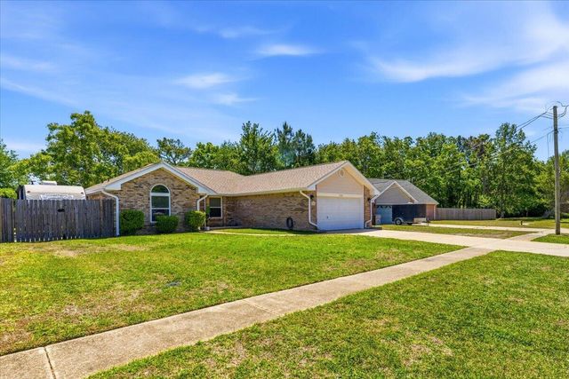 2232 Lemure Drive, Navarre, FL 32566