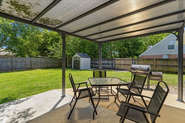 2232 Lemure Drive, Navarre, FL 32566