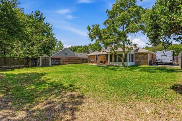 2232 Lemure Drive, Navarre, FL 32566
