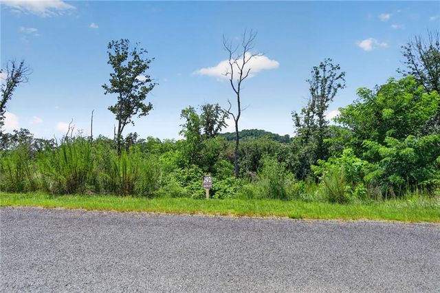 292 Highgrove Drive, Talking Rock, GA 30175
