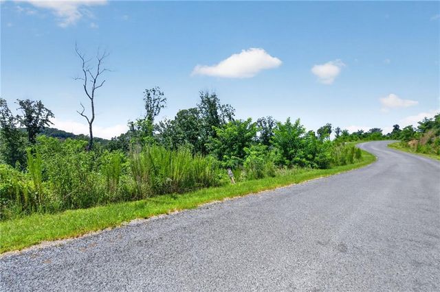 292 Highgrove Drive, Talking Rock, GA 30175