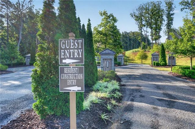 292 Highgrove Drive, Talking Rock, GA 30175