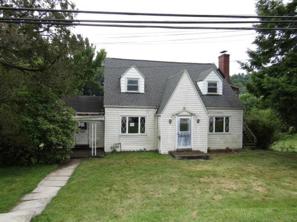 3470 Frye Ave, Finleyville, PA 15332