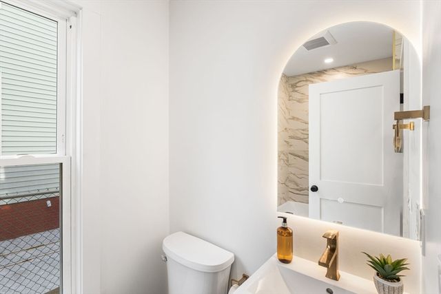 14 Harbor View Street 1, Boston, MA 02125