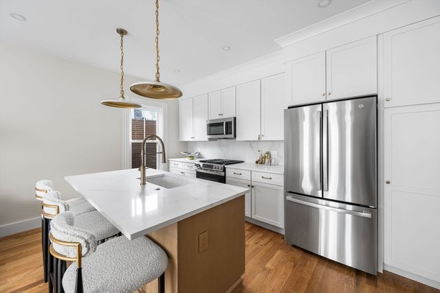 14 Harbor View Street 1, Boston, MA 02125