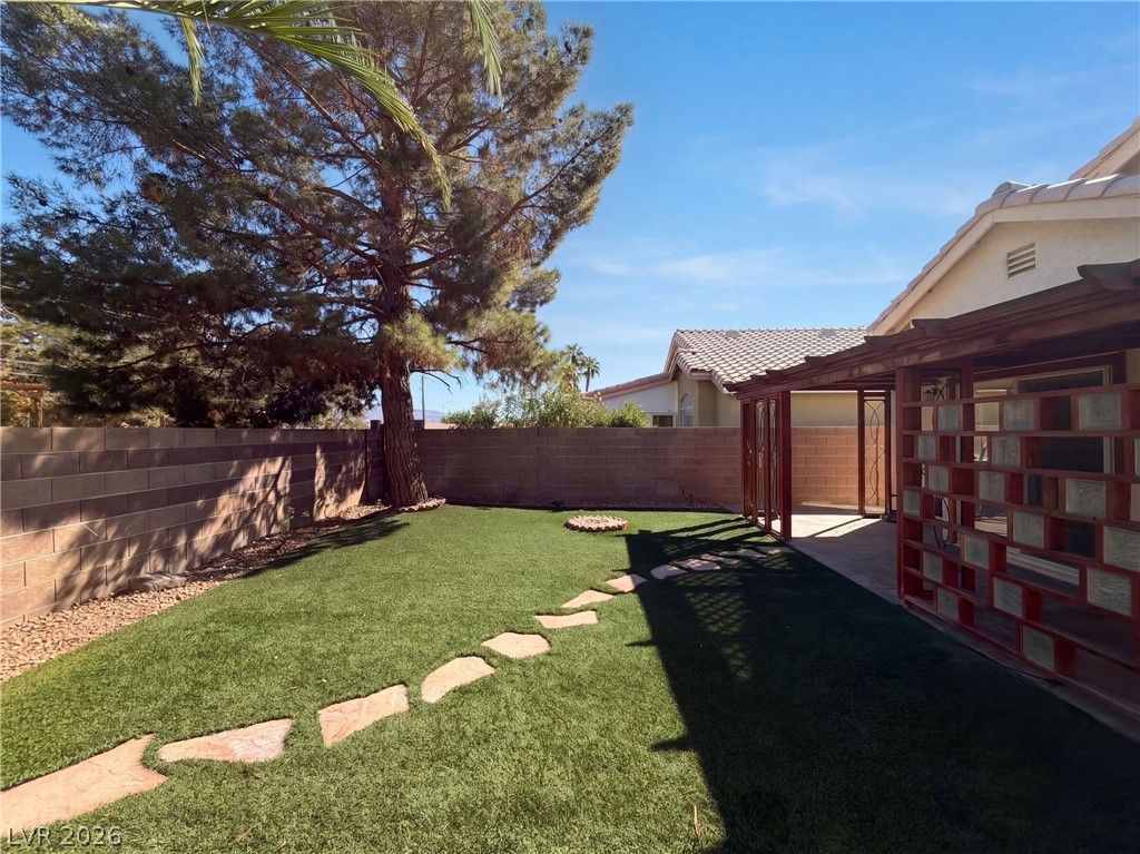 6916 Troubador Drive, Las Vegas, NV 89119 — photo 5