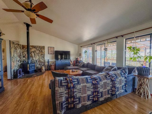 12941 Wild Rose Ct, Penn Valley, CA 95946