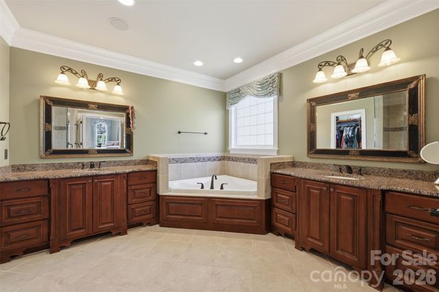 3638 Hogan Court NE, Conover, NC 28613