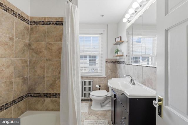 1637 LOCUST ST, Norristown, PA 19401