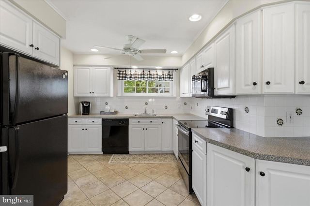 1637 LOCUST ST, Norristown, PA 19401