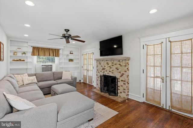 1637 LOCUST ST, Norristown, PA 19401