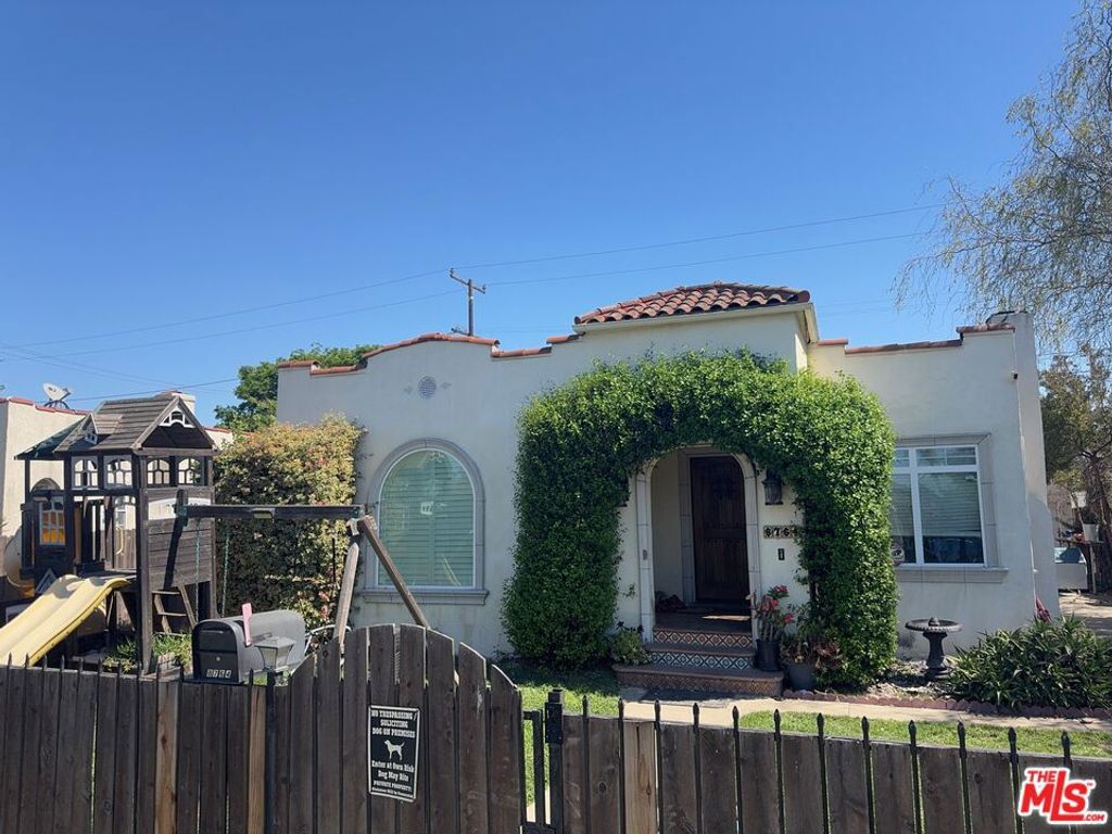 8764 Zamora Avenue, Los Angeles, CA 90002