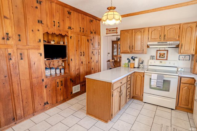 4800 S US 41, Boswell, IN 47921