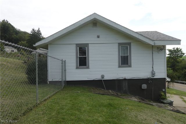 69395 Sunset Hgts, Bridgeport, OH 43912