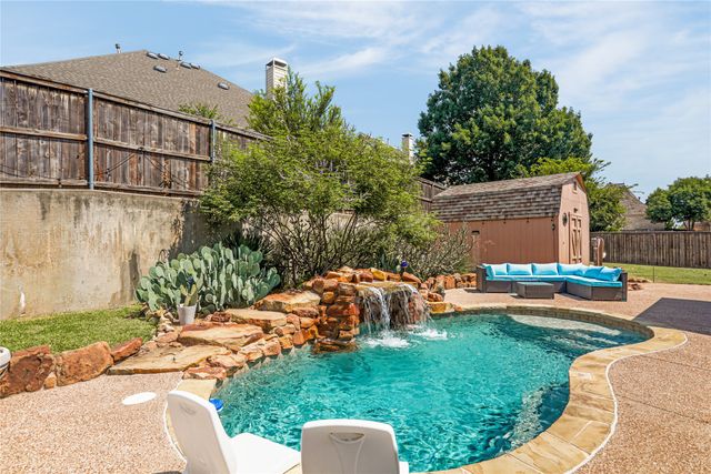 6045 Turtle Creek Court, North Richland Hills, TX 76180