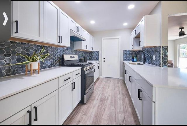 2207 Galway ST, Austin, TX 78758