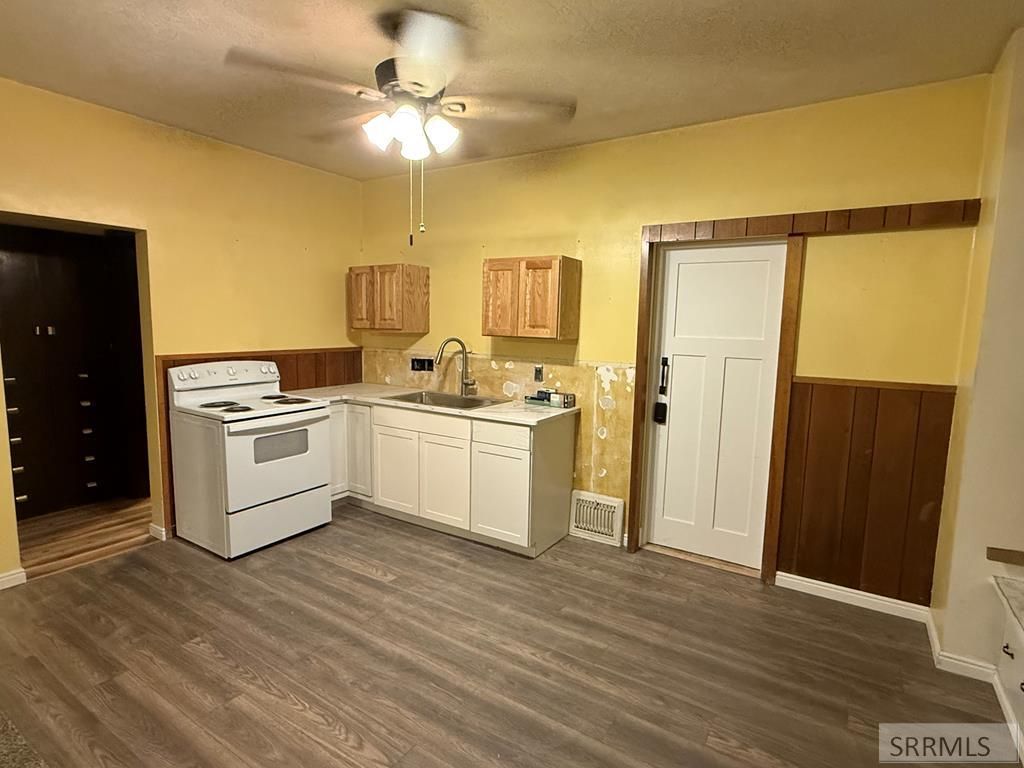 Image 36 of property listing at 295 S Boulevard, Idaho Falls, ID 83401