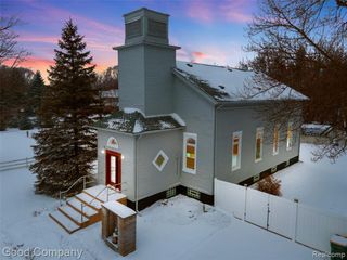 36950 Willow Road, New Boston, MI 48164