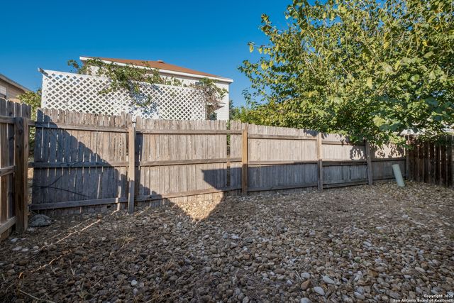 7019 Hallie Rdg, San Antonio, TX 78227