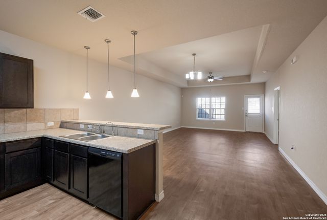 7019 Hallie Rdg, San Antonio, TX 78227