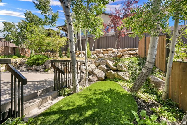 4868 CHUKAR LN, Ogden, UT 84403